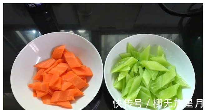 莴笋|炒莴笋时，别直接下锅，多加一步，莴笋脆嫩爽口不变色，入味好吃！