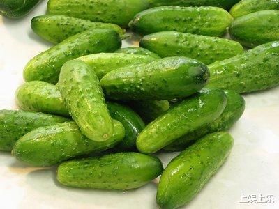 女人養(yǎng)生，推薦4種食物，疏通血管，潤腸通便，好處多多！