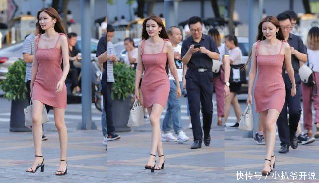 恰到好处|连衣裙衬托出很好的身材,恰到好处地展现优雅的风度