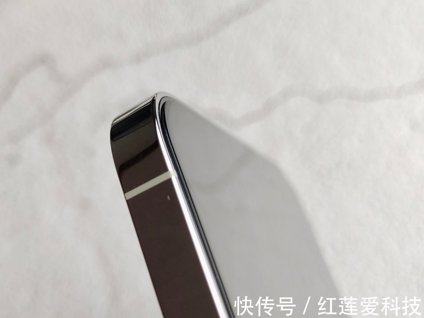 康宁玻璃|给你的iPhone换上邦克仕全家桶是一种什么体验？