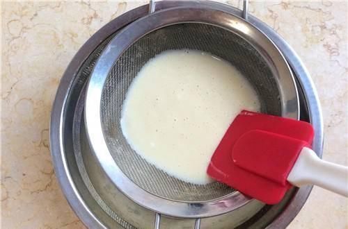 此甜品入口即化，香甜开胃，无水无油，减肥也能放心吃！