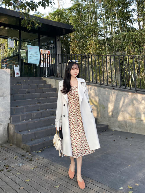 今年的风衣，这样穿才够时髦！