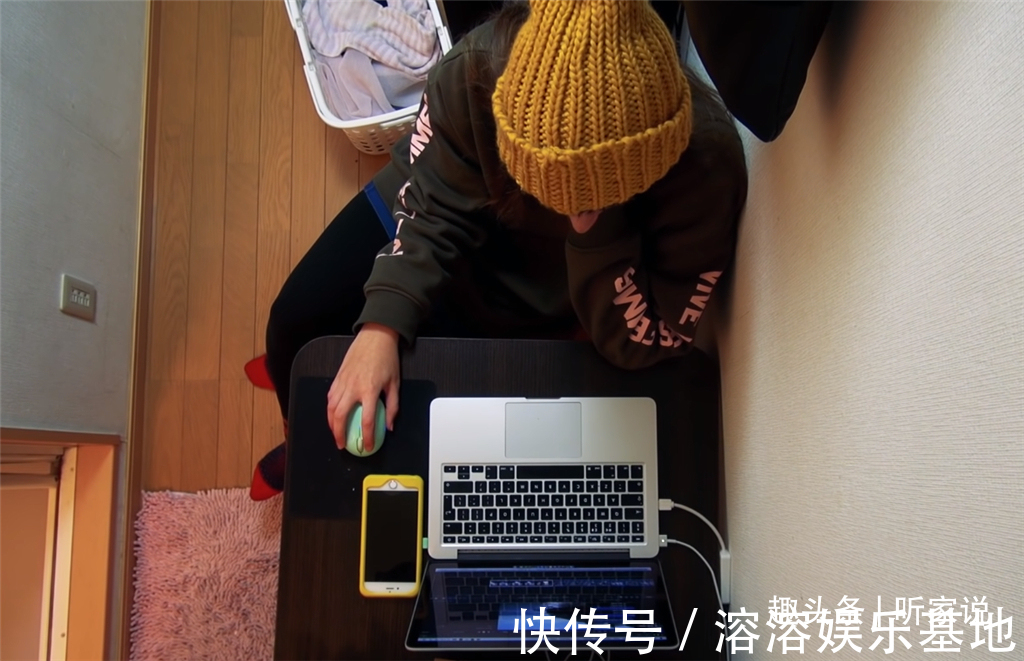 缝隙房|90后姑娘住进日本8㎡“缝隙房”,吃饭坐地上,睡觉爬梯子