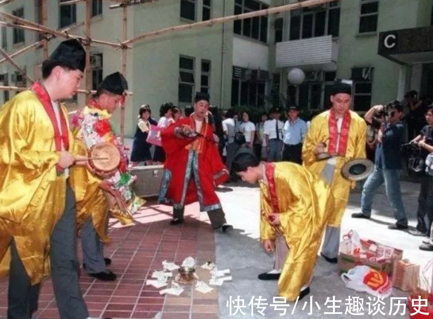 1998年5名香港女子身死家中，案情胶着，风水大师落网后真相浮现