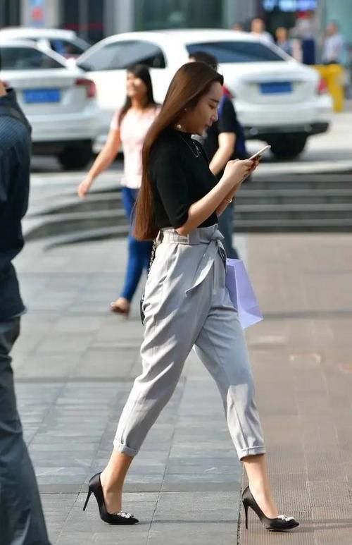  美女|美女根据腿型选择裤子很重要