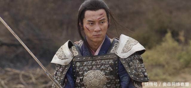  杨家将|杨家将全部战死, 佘太君给他们守灵时, 看到一乞丐竟然晕了