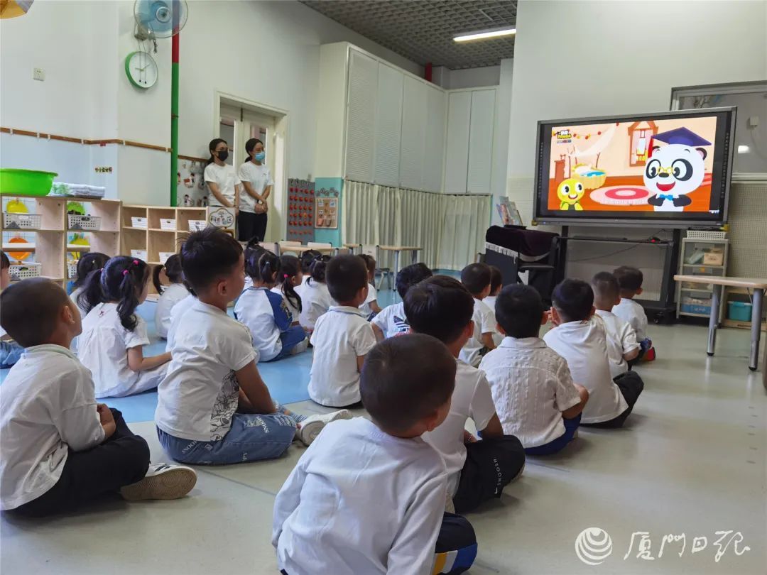 厦门六中|厦门中小学幼儿园全面恢复线下教学！近80万学生返校，现场直击