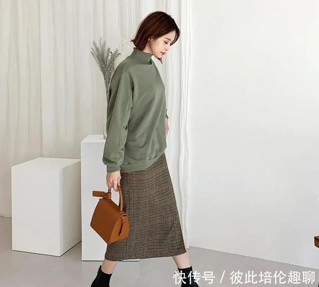 韩国|韩国小个子今年秋冬走气质风！简约的搭配很显高，素雅又舒服！