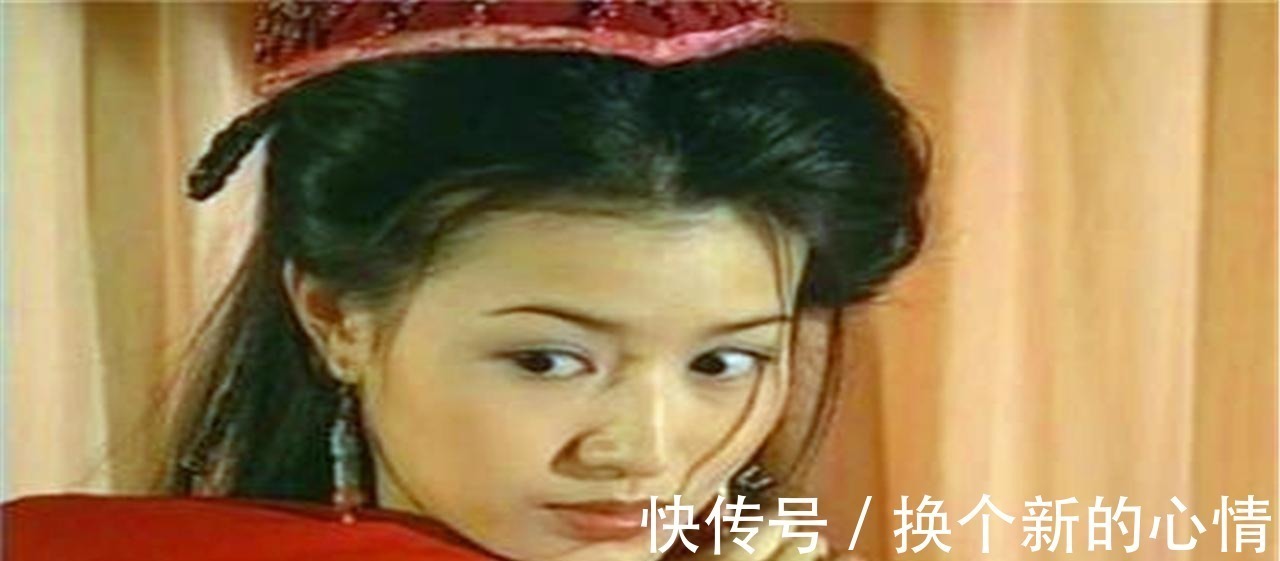 上联&此为千古绝对,一语双关,下联“小妹怕日手遮阴”,上联更为精彩