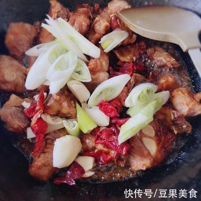 滋阴|酱排骨焖花卷的花式做法，你会了吗？