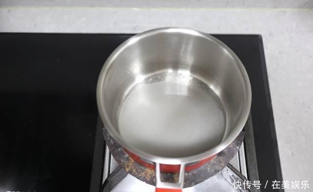 人气焦糖乳酪布丁烧,1杯甜点3个口感,冷藏后的口感赛过冰淇淋