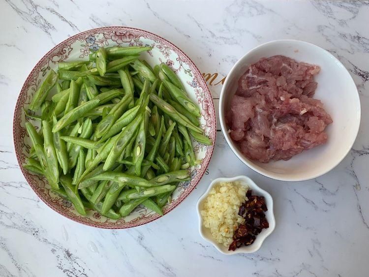 肉末|它是蔬菜中的“补钙王”，2块钱1斤，很多人都把它忽略了