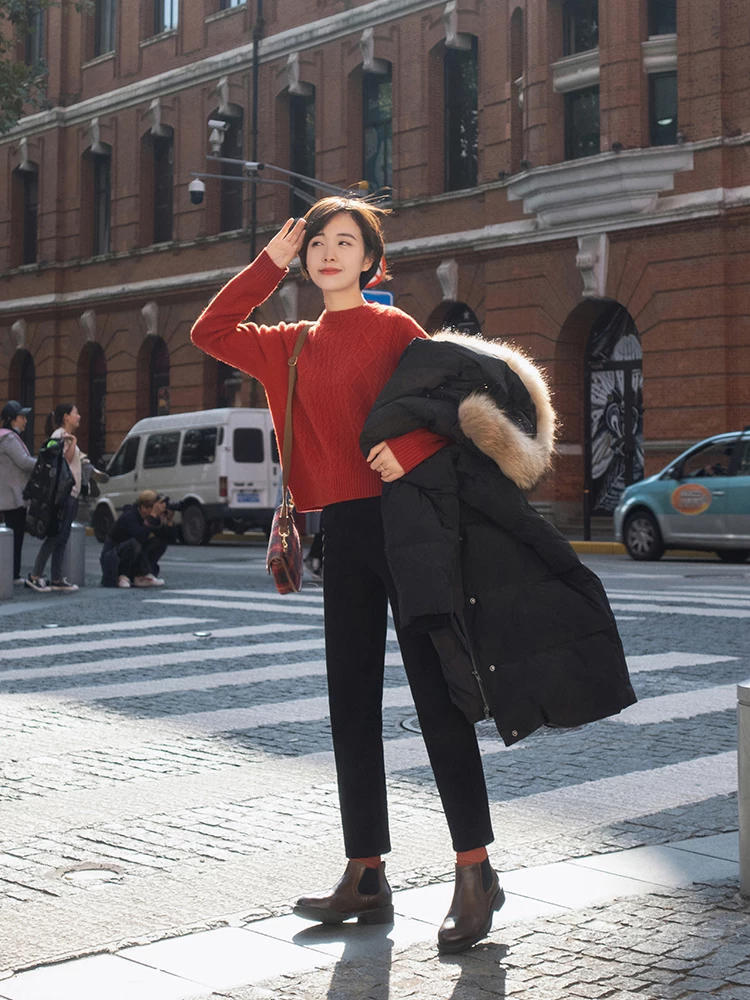 穿搭 看完这位中年姐姐的搭配,才知道“麻花毛衣”多时尚,太保暖