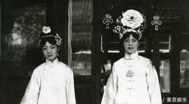 罕见|罕见末代皇后老照片：图3跟溥仪被赶出皇宫，图5吸完鸦片眼神迷离！