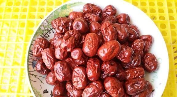 失眠|红枣配上它，大肚子没了，失眠好了女人不想满脸皱纹，可以试试