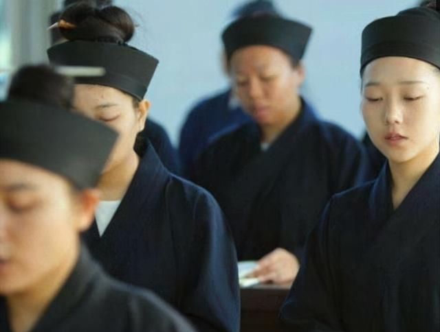 微信|武当山的女道士,能玩微信玩手机,唯独恋爱是不被允许的