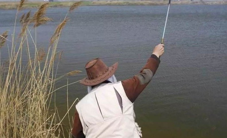 最靠谱的冬季打窝技巧，以及实用窝料自制方法，屡试不爽