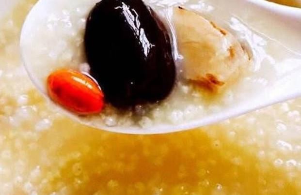 常喝小米粥好处多多,但需牢记这个禁忌,为了健康千万别忽视