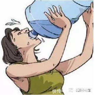 饮水|容易被忽视的，最简单的增肌减脂技巧多喝水