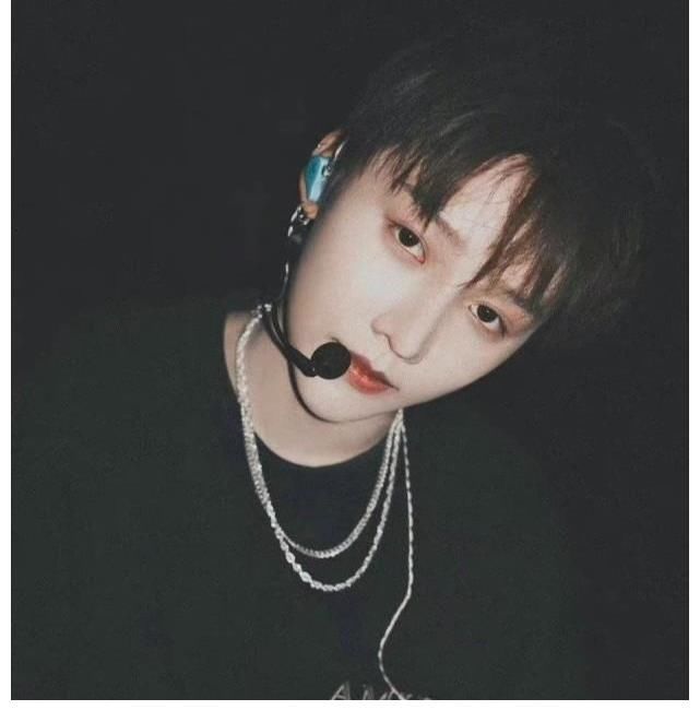 雙11晚會彩排路透：易烊千璽酷帥插兜，時代少年團變順毛乖小孩