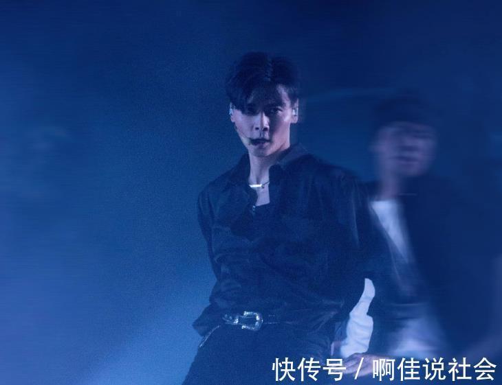 布瑞吉|《披哥》四人淘汰从哥哥们的相处，看他们的格局和能力