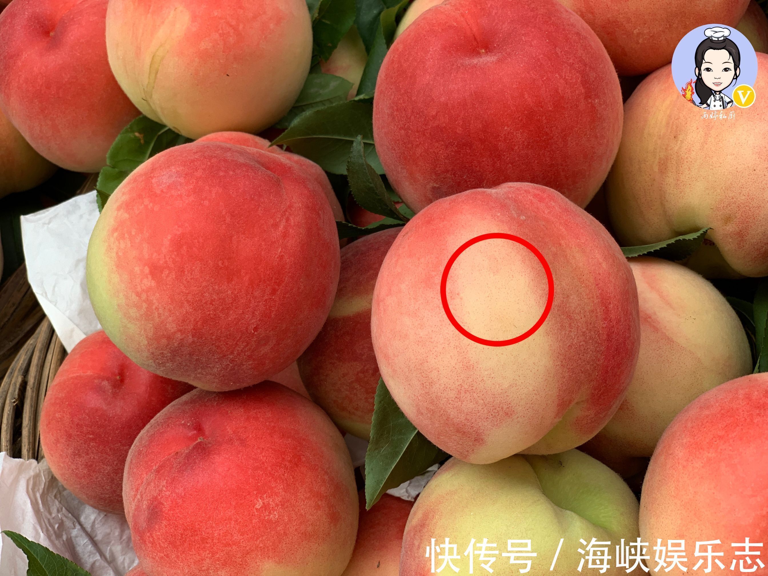 买桃子就要挑“公”的!香甜多汁,教你4个挑选窍门,一挑一个准