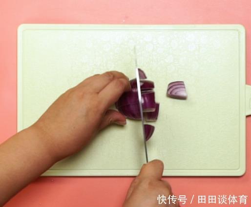 美食|面条的高档吃法,不用去西餐厅,在家自己就能做,孩子一次吃不够