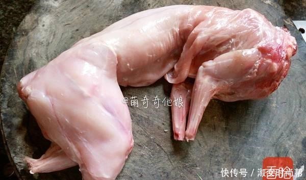 这肉口感似牛蛙,价格不到20一斤,买回来这样炒真巴适
