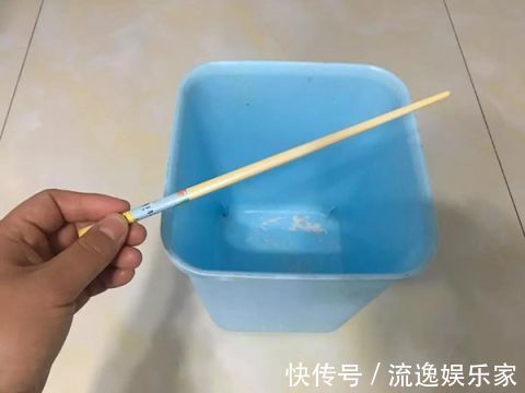 垃圾桶|垃圾桶上放一根筷子,真是太聪明了,可惜好多人不懂,学会太棒了
