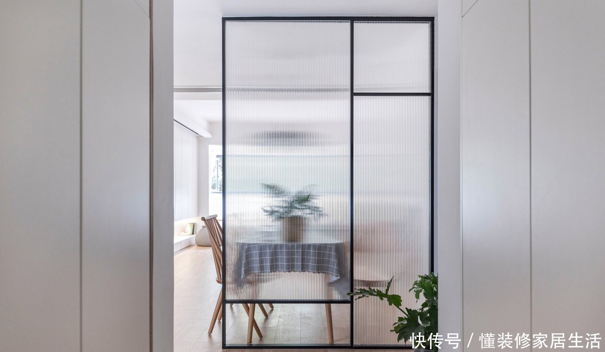空间|砖砌隔断都OUT了，现在流行这样装修，实用又美观