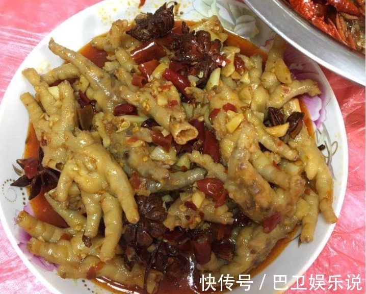 做菜|12个人聚餐吃饭，做了16个菜，做菜做了2个半小时，菜看着还行吗