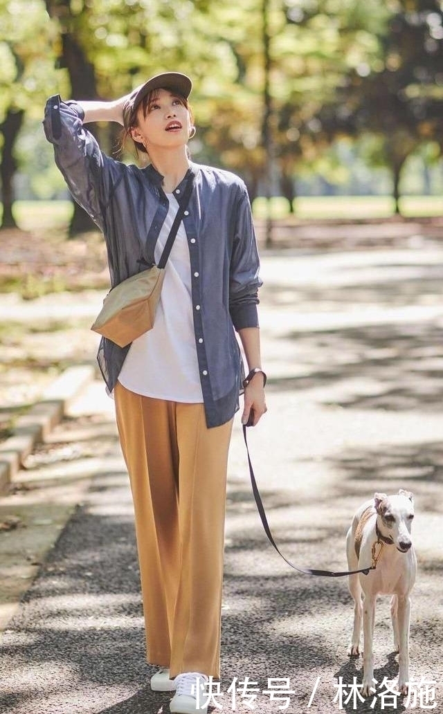  牛仔裤|宫田聪子真绝，仅8件单品承包“一周穿搭灵感”，优衣库我只服她