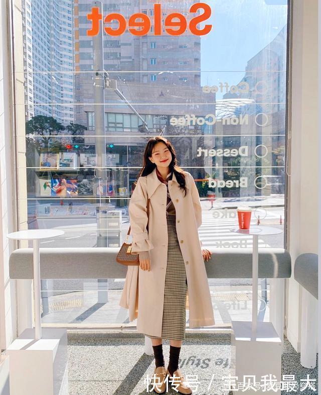 大衣+运动鞋,大衣+短靴,冬季这么穿气质又好看