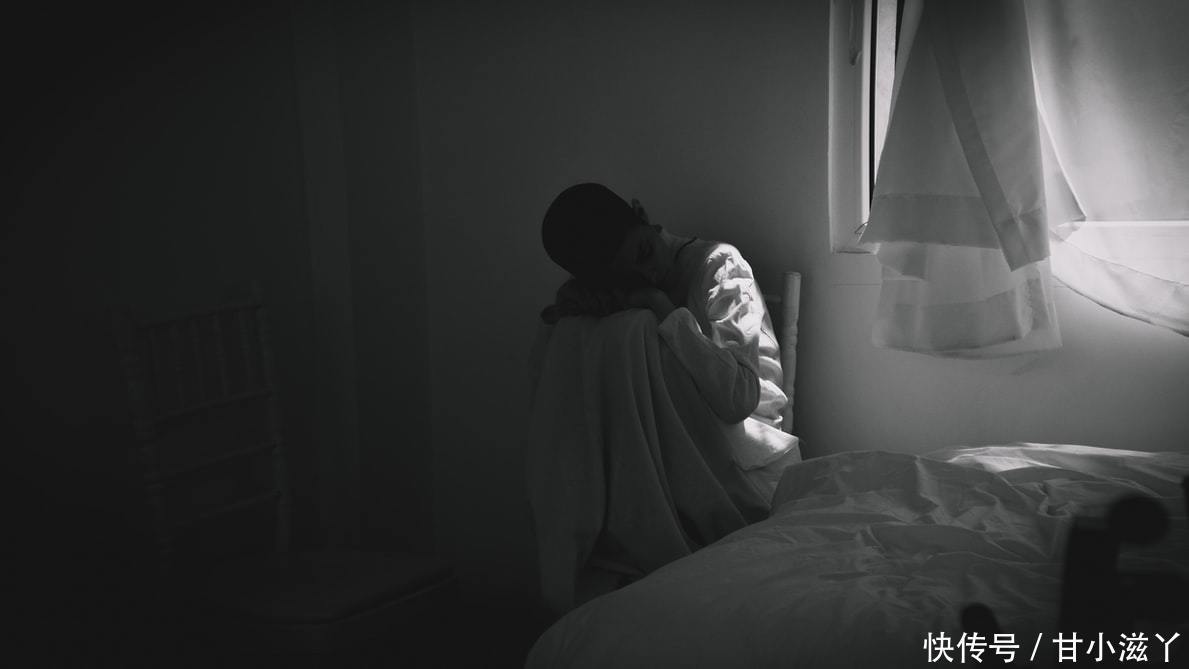 黑色素|喝茅蔗膏和吃水果一样可以改善熬夜长斑，你不会不知道吧？