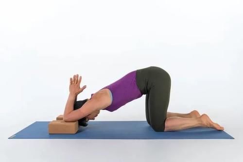 瑜伽垫|为什么不到五十岁就有五十肩?应该如何缓解?