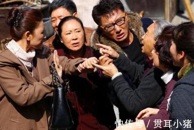 弊端|“你剁肉影响到我孙子午休了”,奶奶上门质问,邻居的做法很解气