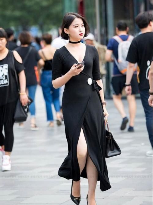 职场|美女厉害了，包臀裙穿职场女神的感觉!网友：在哪个公司我去上班
