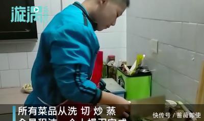 河南12岁男孩独自做9菜1汤年夜饭,凭一己之力为爸妈下厨,网友:有爱的娃
