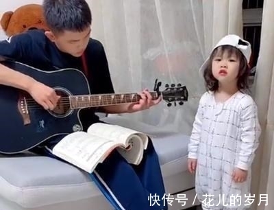 b妹妹接哥哥放学,被哥哥直接拎了起来,妹妹:我不要面子的啊?