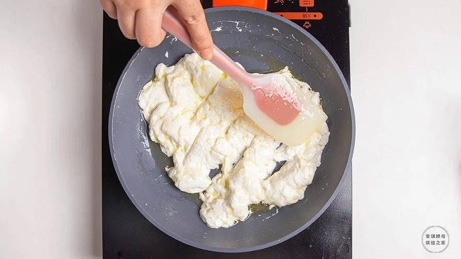 平底锅就能做，香甜酥脆有嚼劲咬一口会拉丝！2分钟学会！可可爱爱！