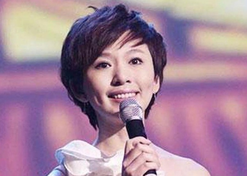 央视@央视三大未婚美女的书法各具魅力,堪称人美字牛,才气飞扬!