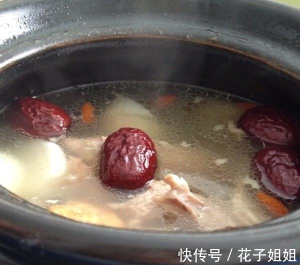 天气转凉，这汤多给家人煮一锅，汤鲜味美，暖胃驱寒，身体更强壮！