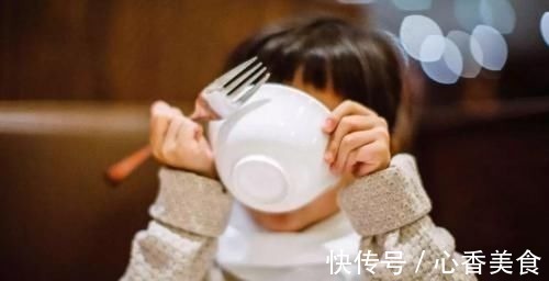宝宝|3岁宝宝不爱吃饭,爸爸说饿他一下就吃了,营养师姑姑来支招