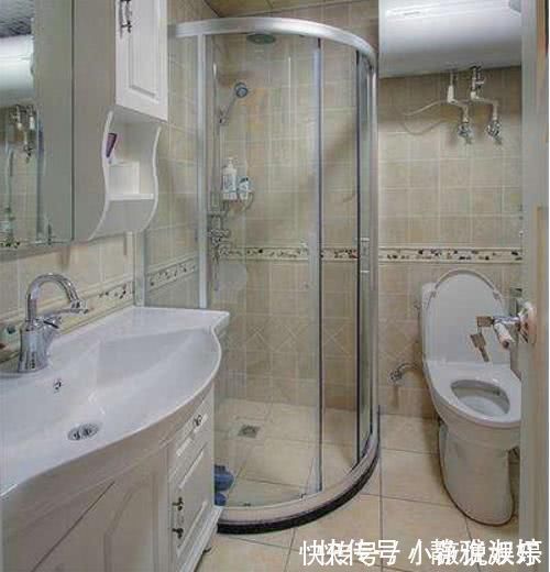 装修|卫生间装淋浴房过时了,第一次见这么设计,感叹太实用了