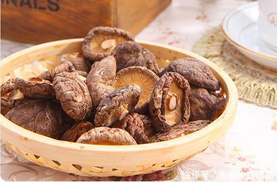 女人若想补充雌激素,不妨多吃3种食物,或许能