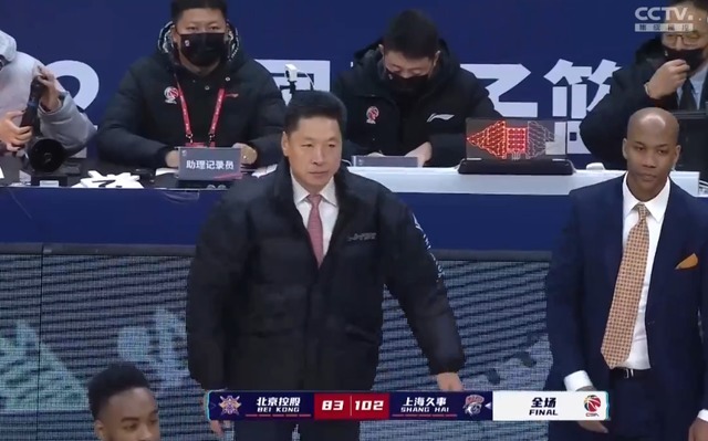 王少杰|19分大胜!李春江KO马布里,冯莱23+14无人能挡,春哥反应太真实