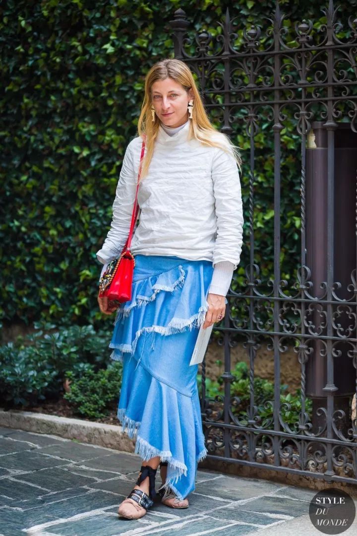 百褶裙|大毛衣+裙子, 才是2020秋冬最时髦的打开方式!