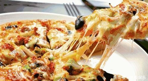 自制披萨,想吃啥料就放啥料,比面包做法更简单,还能做早餐