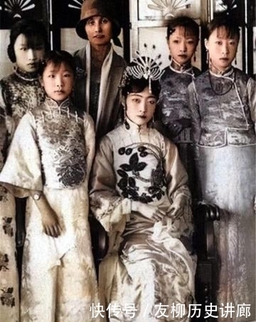 艳丽|溥仪彩色照片流出，众人一度认为是假的，皇后婉容高冷艳丽