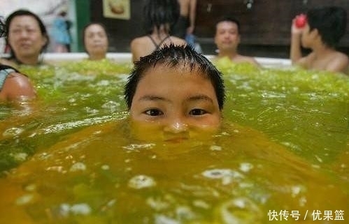 洗澡|世界上最奇葩的沐浴方式,有钱,洗澡就是任性!